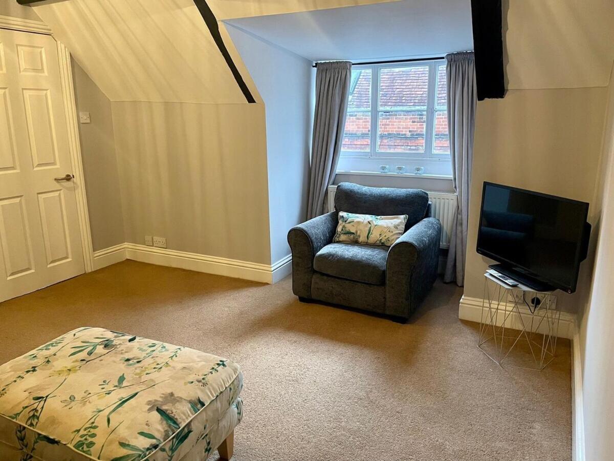 Elizabeth Clark Apartment *